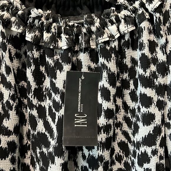 Animal Print Ruffle On Off Shoulder Elastic Trim Blouse Black White Petite L NWT - Picture 10 of 13